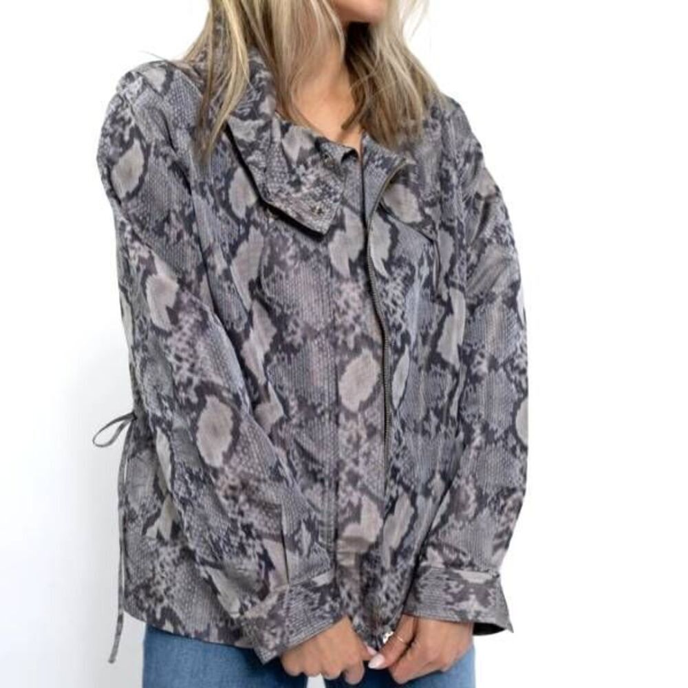 ST. John Grey Snake Print Sport Jacket sz Small